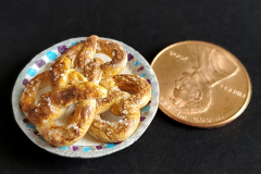 Pretzels 1:12 Scale